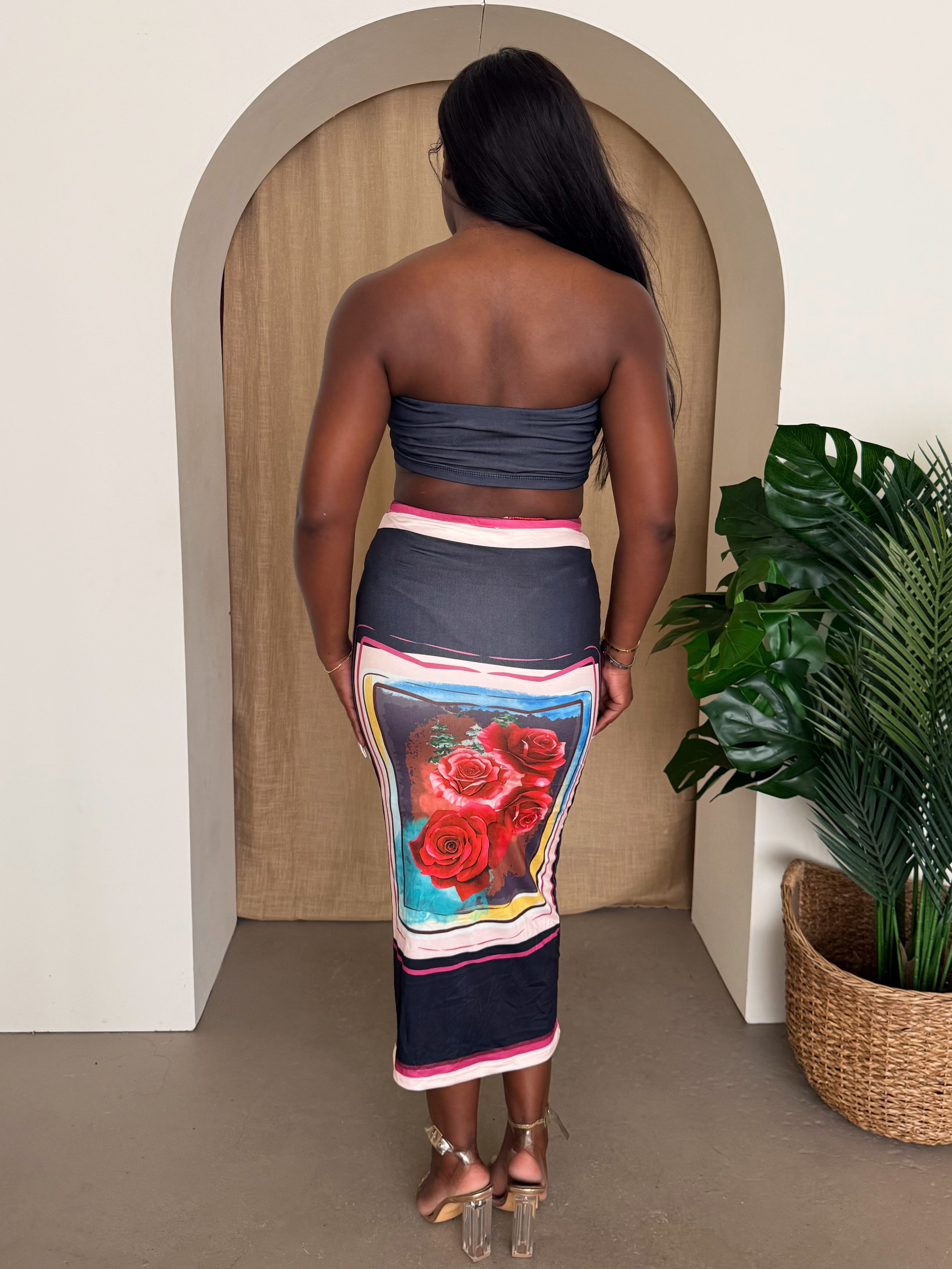 Dark Romance – Strapless Rose Print Two-Piece Set with a Chic Black Base