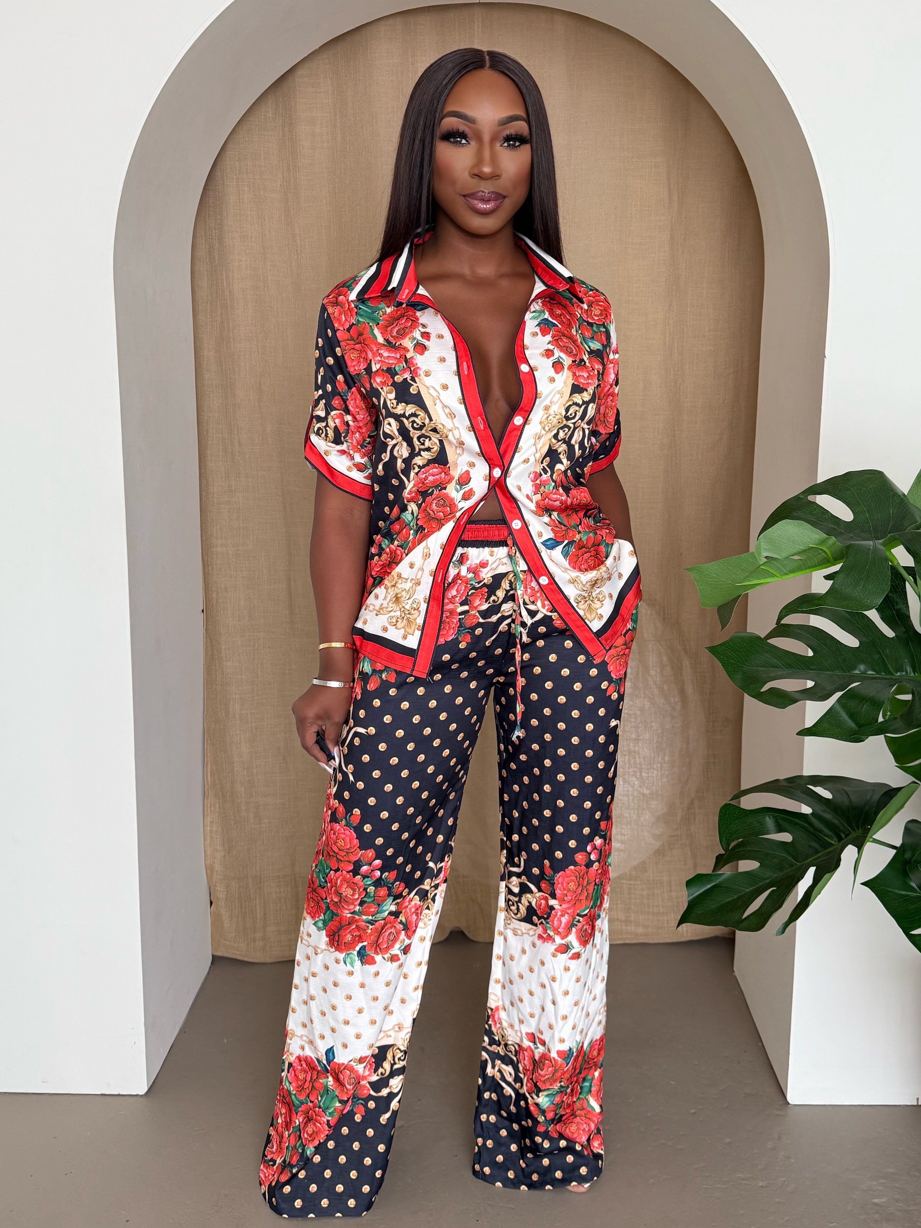 Elegant Baroque-Inspired Resort Two-Piece Set with Red Roses and Gold Accents – A Luxe Statement Look