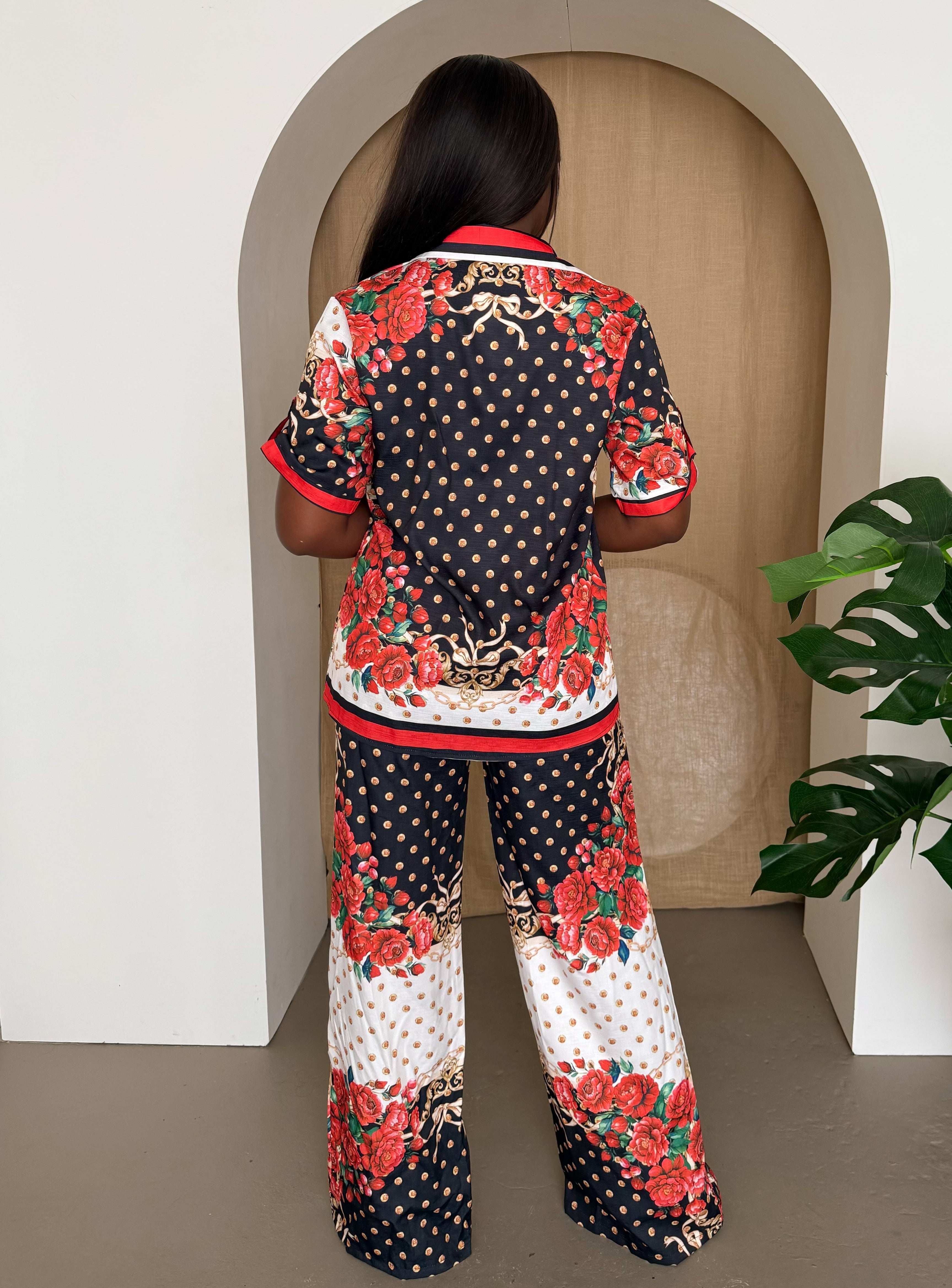 Elegant Baroque-Inspired Resort Two-Piece Set with Red Roses and Gold Accents – A Luxe Statement Look
