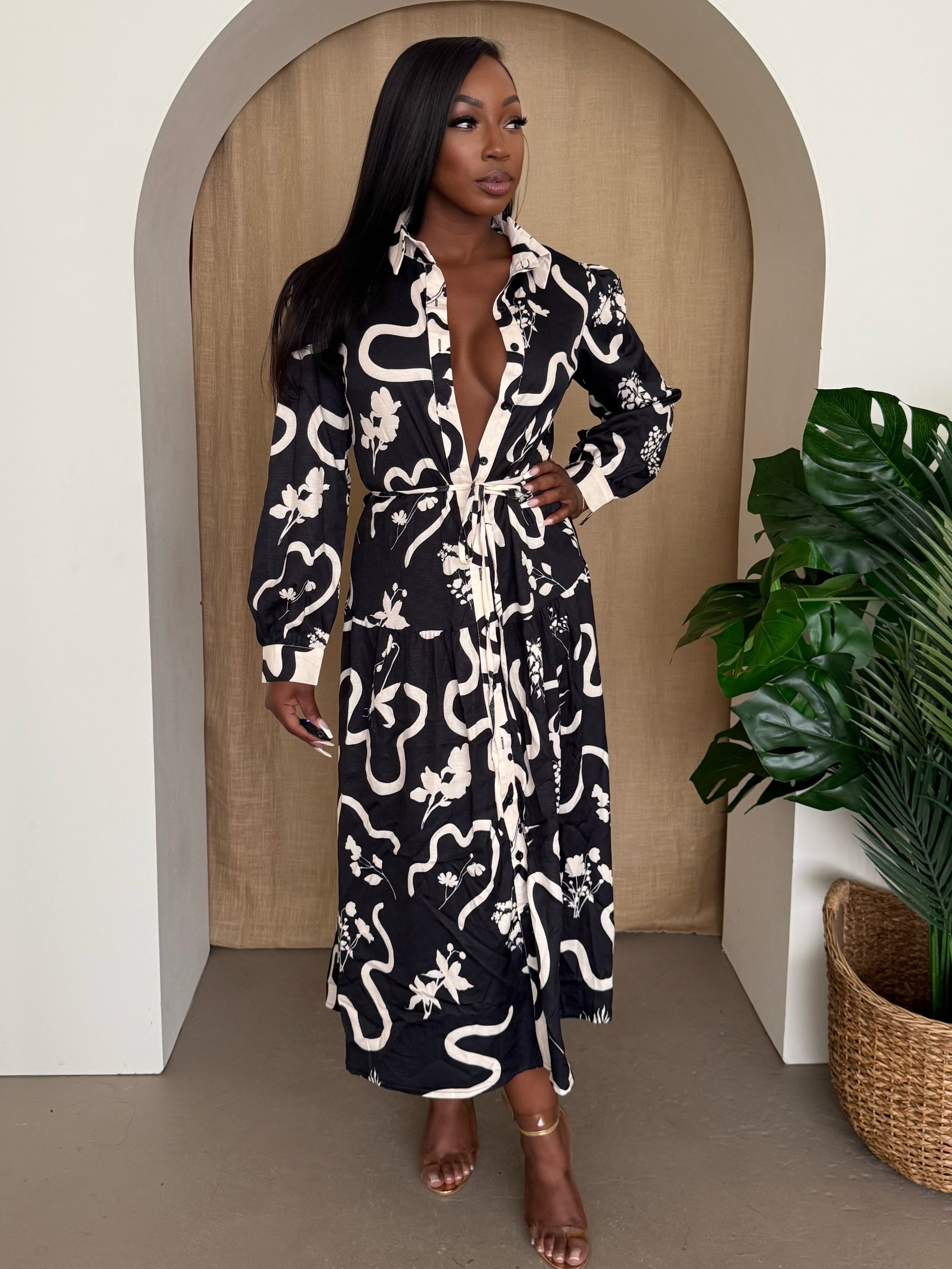 Wild Elegance Resort Shirt Dress Monochrome Serpent Print Vacation Power Look