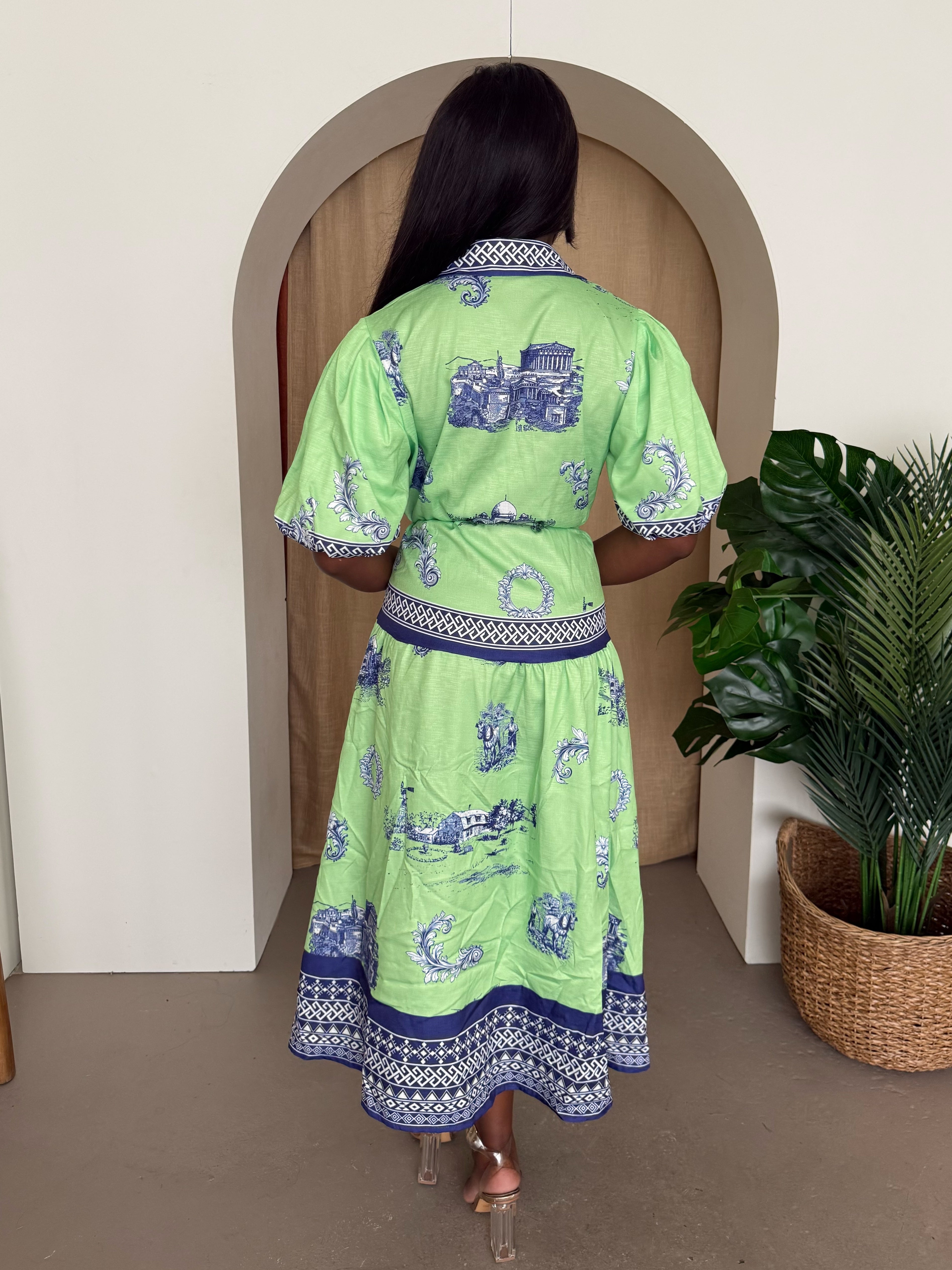 Riviera-Inspired Elegance – Green and Navy Collared Shirt Dress for Summer Getaways