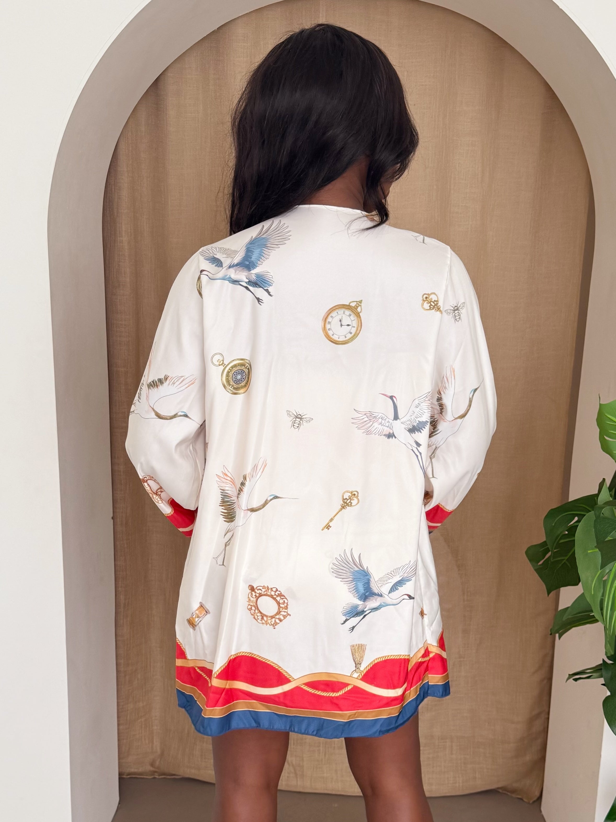 Luxe Coastal Layer – Lightweight Kimono with Artistic Crane & Nautical Chain Motif