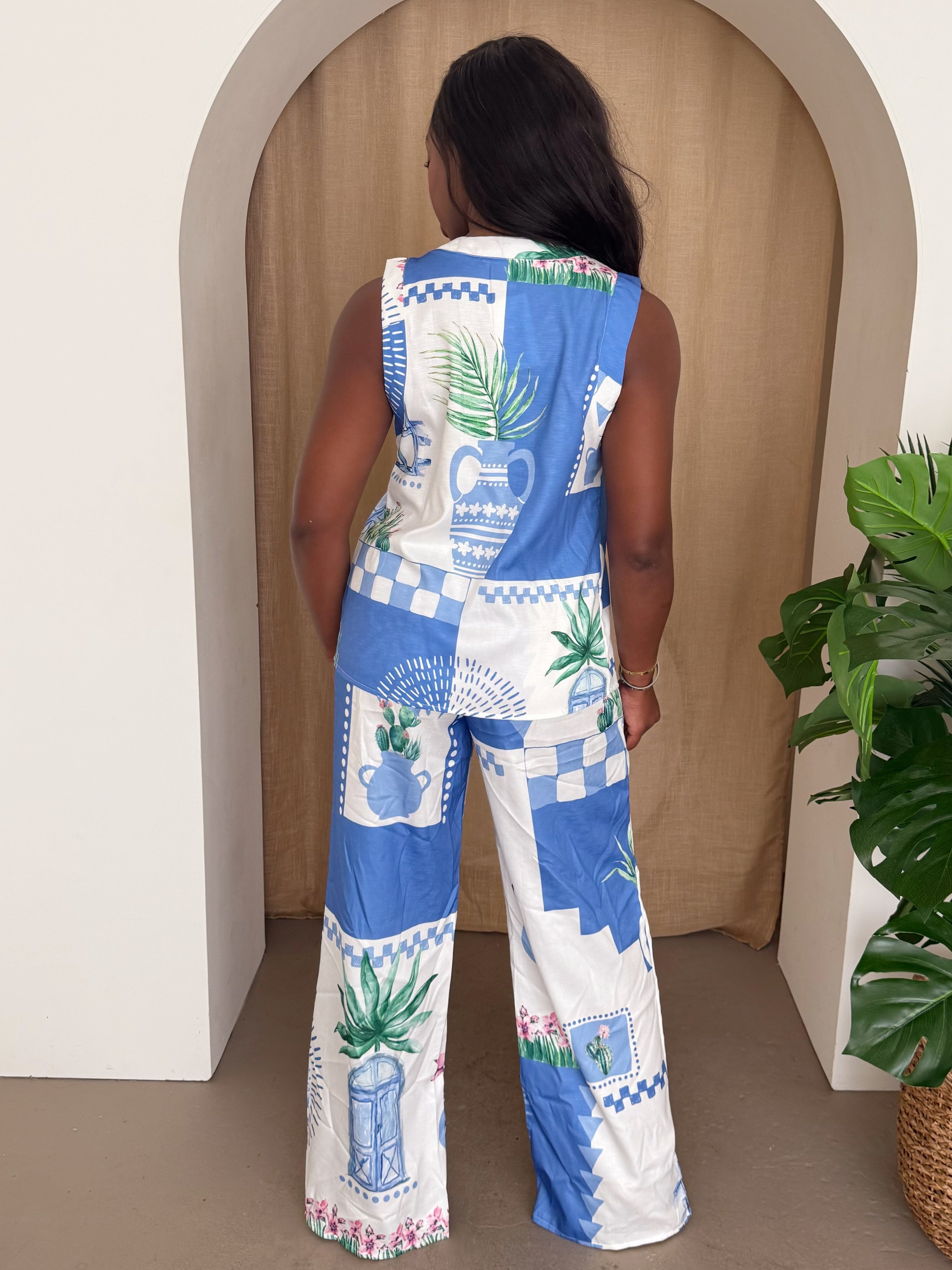 Santorini Escape – Blue and White Coastal Print Sleeveless Shirt and Wide-Leg Pants Set